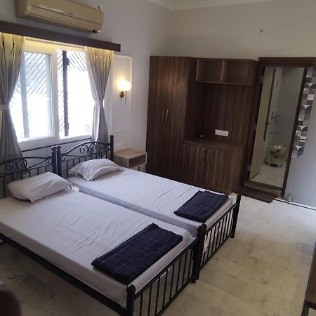 Vatika Homestay Varanasi Exteriör bild