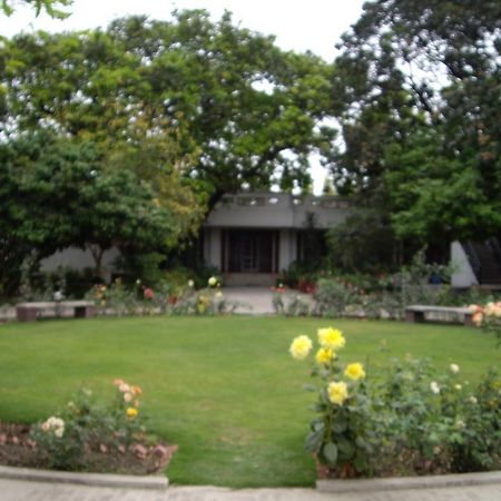 Vatika Homestay Varanasi Exteriör bild