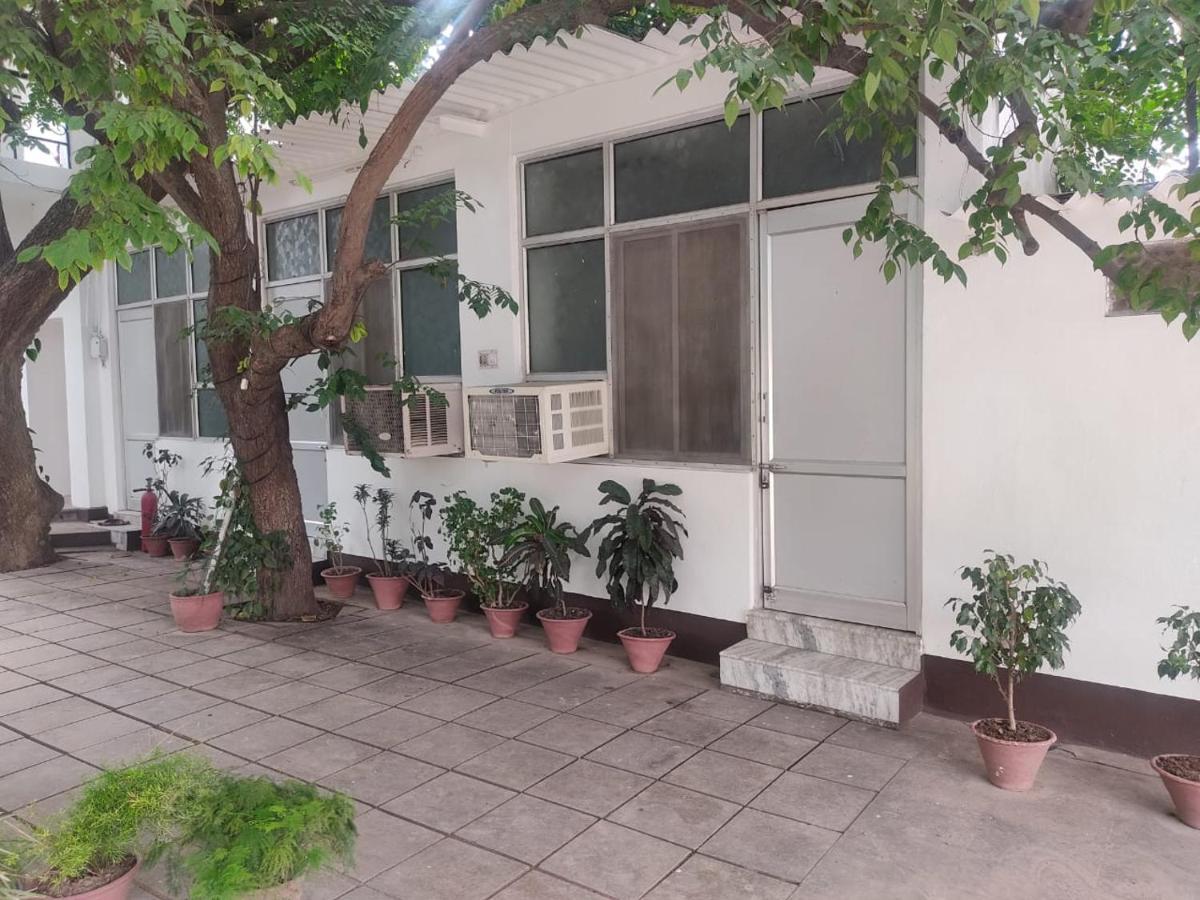 Vatika Homestay Varanasi Exteriör bild