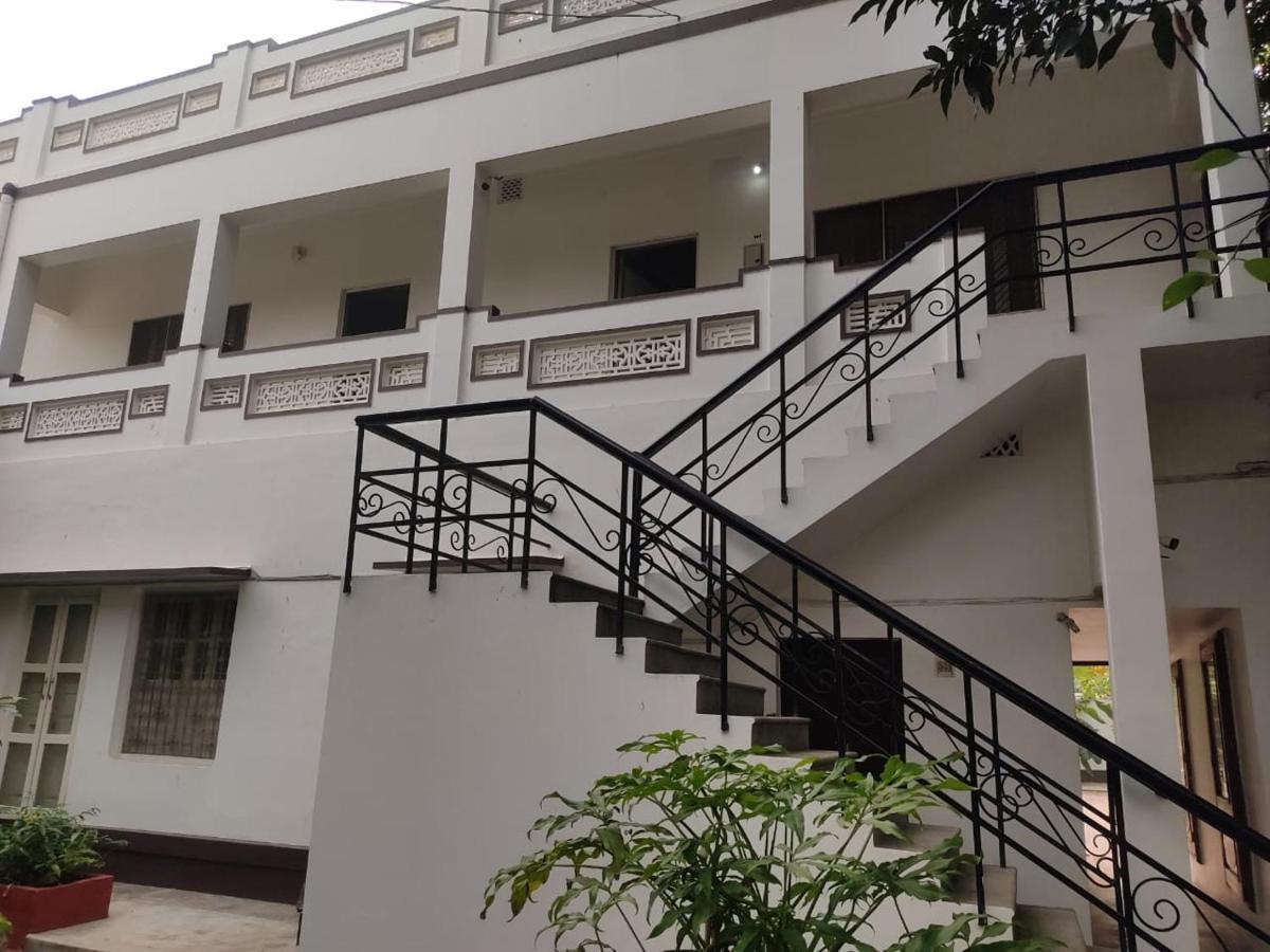 Vatika Homestay Varanasi Exteriör bild