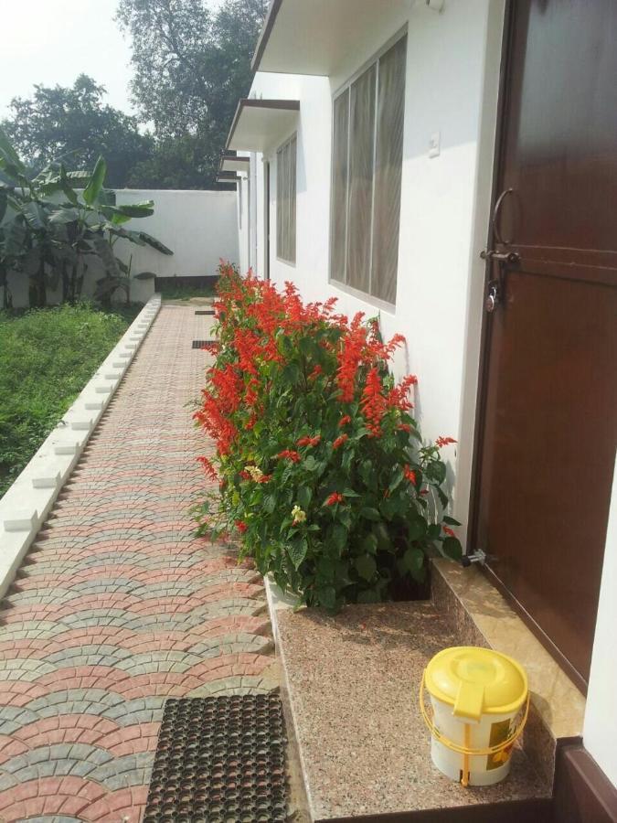Vatika Homestay Varanasi Exteriör bild